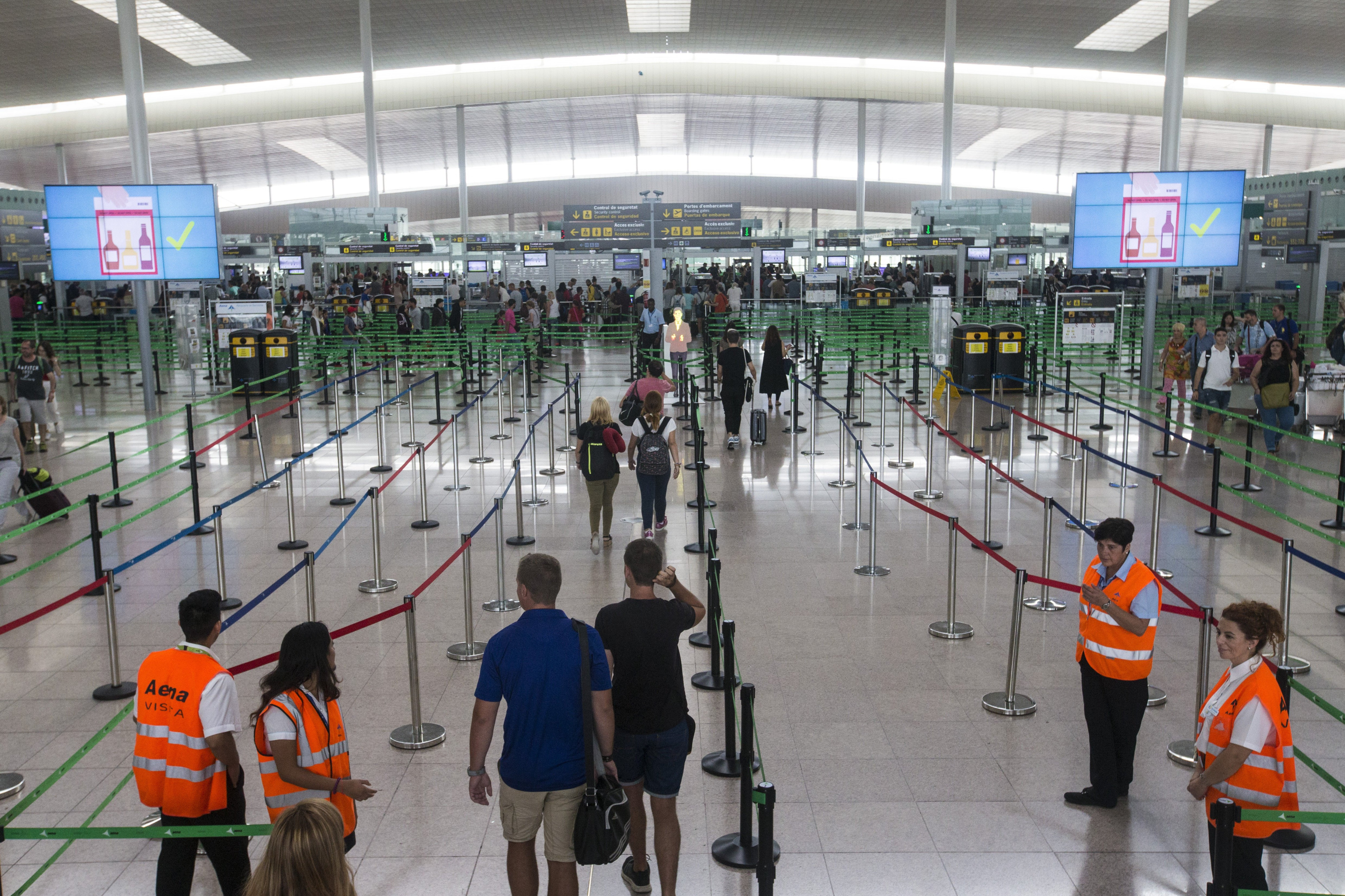 El aeropuerto de El Prat en el tercer día de huelga / EFE- Quique García