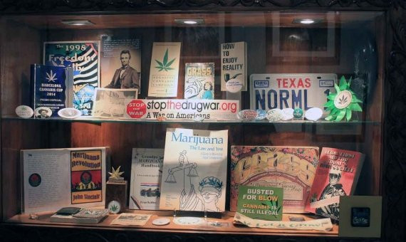Documentación diversa e histórica sobre la marihuana. / CR