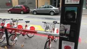 Estación de Bicing afectada por un ataque vandálico / P. A.