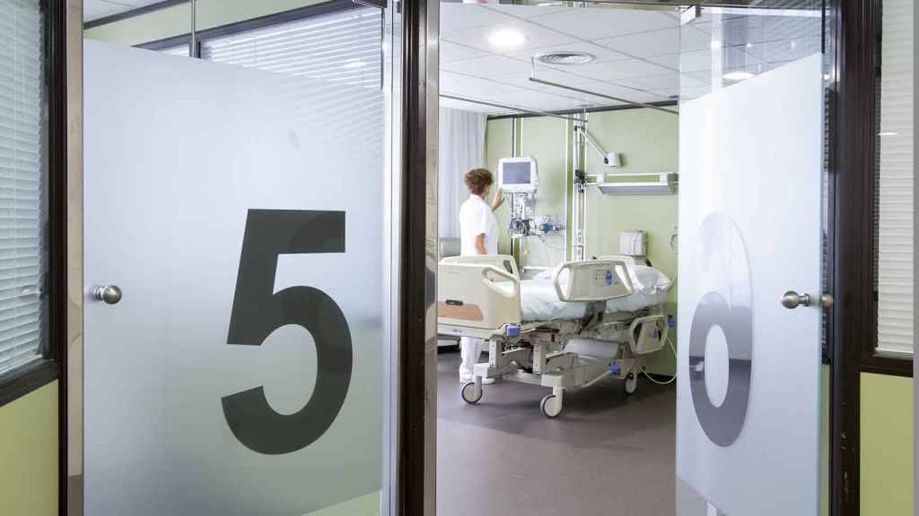 La Unidad de Cuidados Intensivos del Hospital de Barcelona cuenta con 14 habitaciones / SCIAS