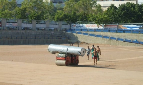 En 2007 llegó por primera vez el césped artificIal al Campo Municipal de Porta / ALZAMORA CF