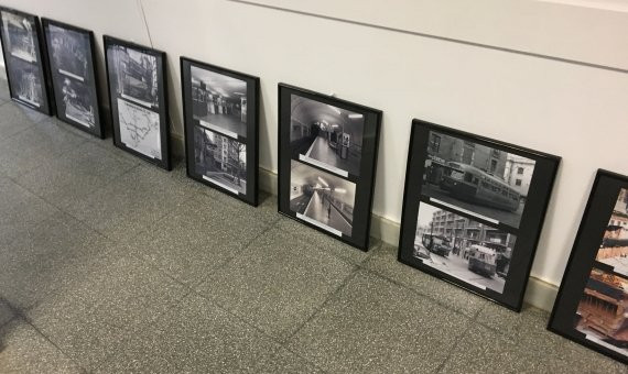 Fotografías de la exposición en el centro cívico Matas i Ramis durante su montaje / PABLO ALEGRE