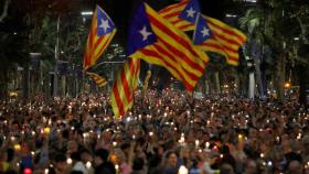 Manifestación independentista a favor de la libertad de Jordi Sánchez y Jordi Cuixart / EFE