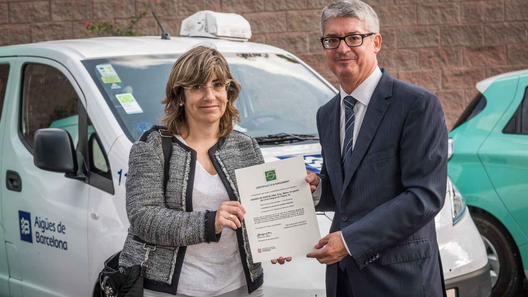 Ignacio Escudero, director general de Aigües de Barcelona, junto a Mercè Rius / AGBAR