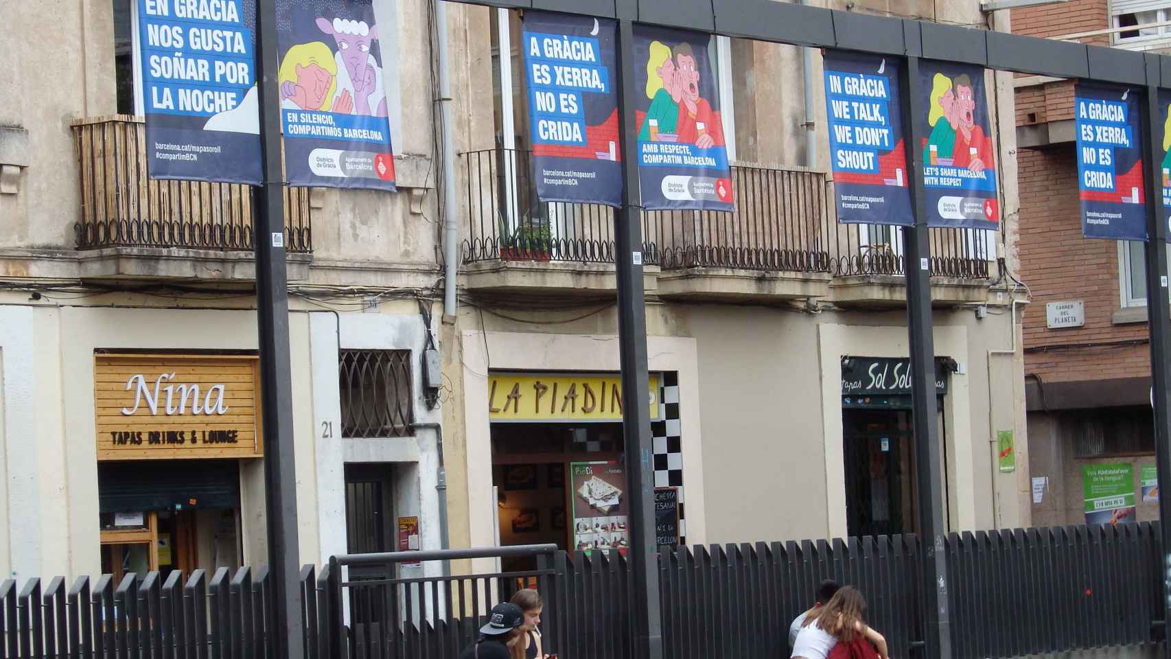 Plaza del Sol de Gràcia / DAVID BIGORRA