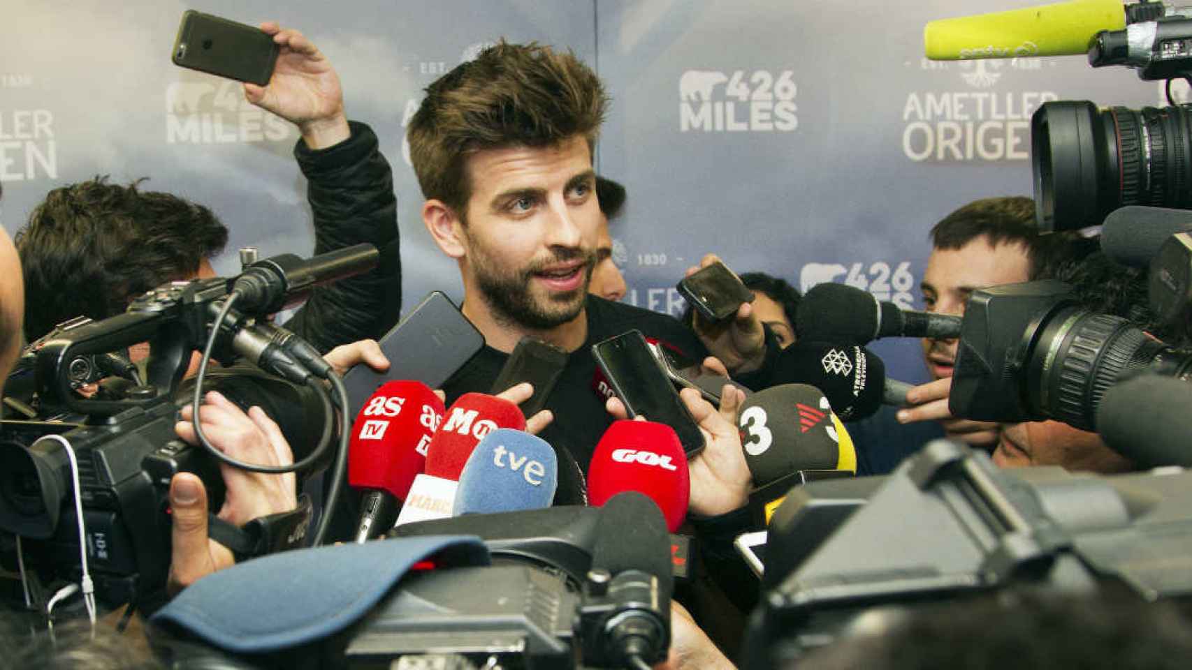 Piqué no se ha entrenado con sus compañeros de la selección / EFE