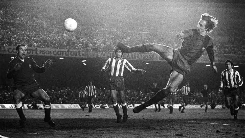 La foto más famosa de Horacio: gol de Johan Cruyff al Atlético de Madrid en 1973 / Horacio Seguí