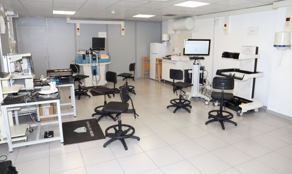 Sala de prácticas de urología con simuladores / FUNDACIÓ PUIGVERT