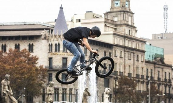 FreeStyle Bicycle en pl. Catalunya / AJUNTAMENT DE BCN