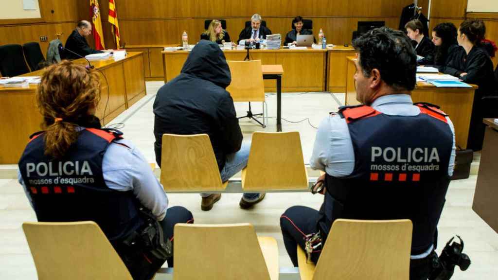 Ha empezado el juicio al presunto violador del Eixample / EFE