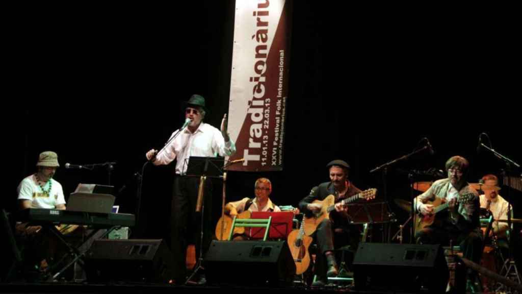 Quico el Célio, el Noi i el Mut de Ferreries durante un concierto