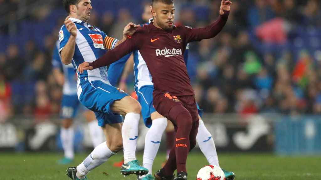 Rafinha durante su último partido con la camiseta del Barça / EFE/ ANDREU DALMAU