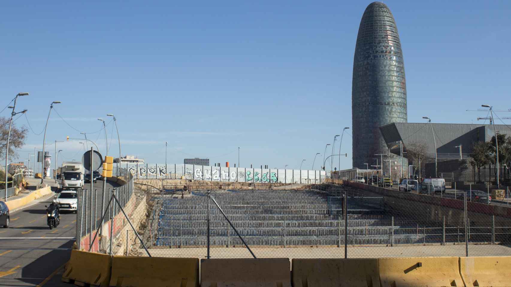 Obras en la plaza de Les Glòries / ÁLVARO VENTURA