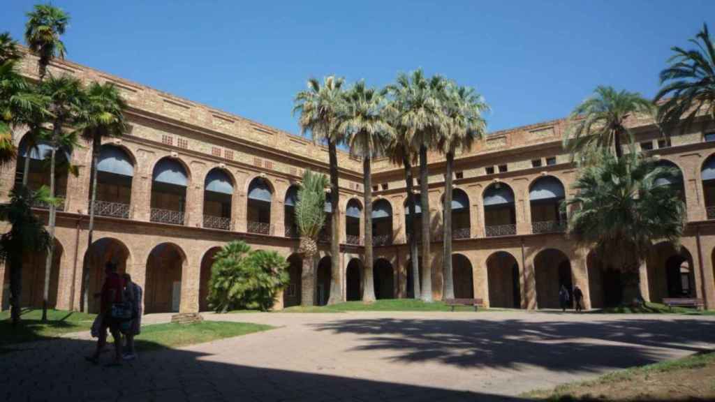 Patio de la sede del distrito de Nou Barris / AJUNTAMENT DE BCN