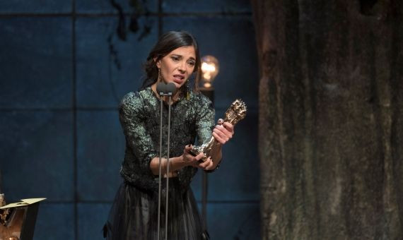 Nuria Prims recogiendo el Premio Gaudí a la Mejor actriz protagonista, por 'Incerta glòria' / EFE