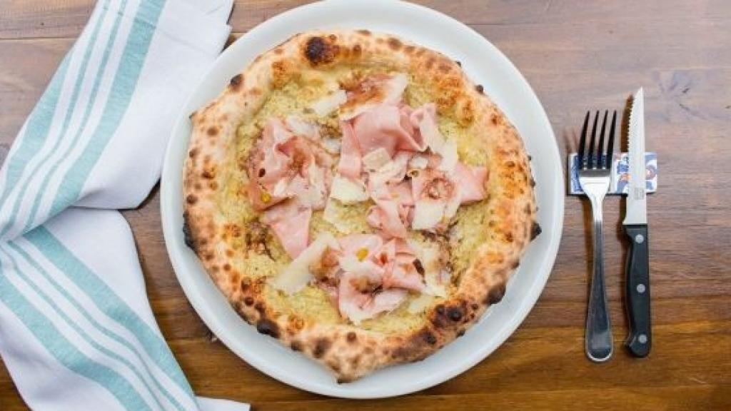 Pizza de La Balmesina, una de las mejores pizzerías de Barcelona