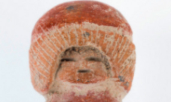 Rostro de una figura de Valdivia / M.DE LES CULTURES DEL M.