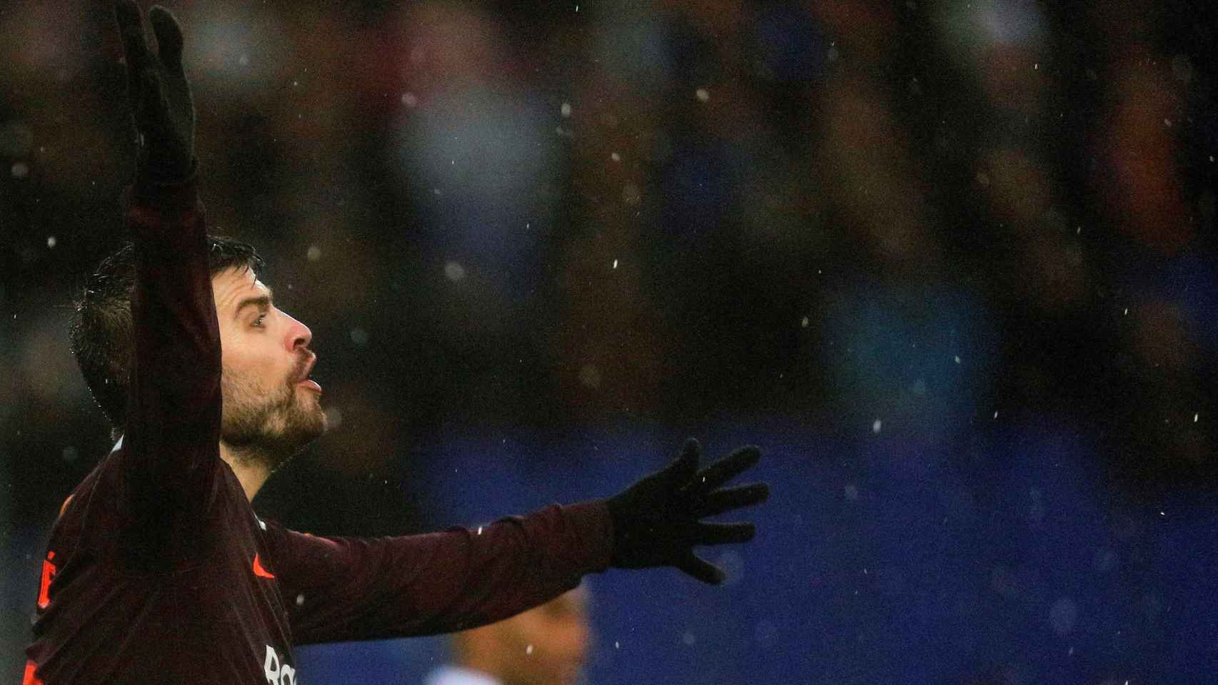 Gerard Piqué durante el partido contra el Espanyol / EFE