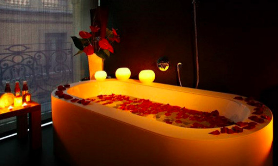 Bañera romántica en el Hotel Ohla