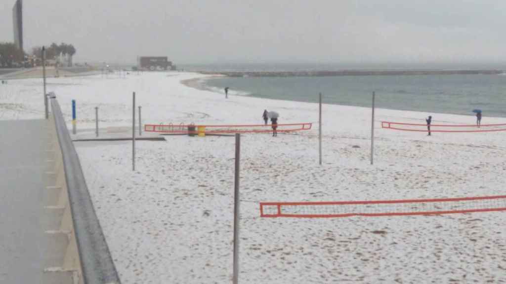 Este año ya ha nevado en las playas de Barcelona / Meteocat