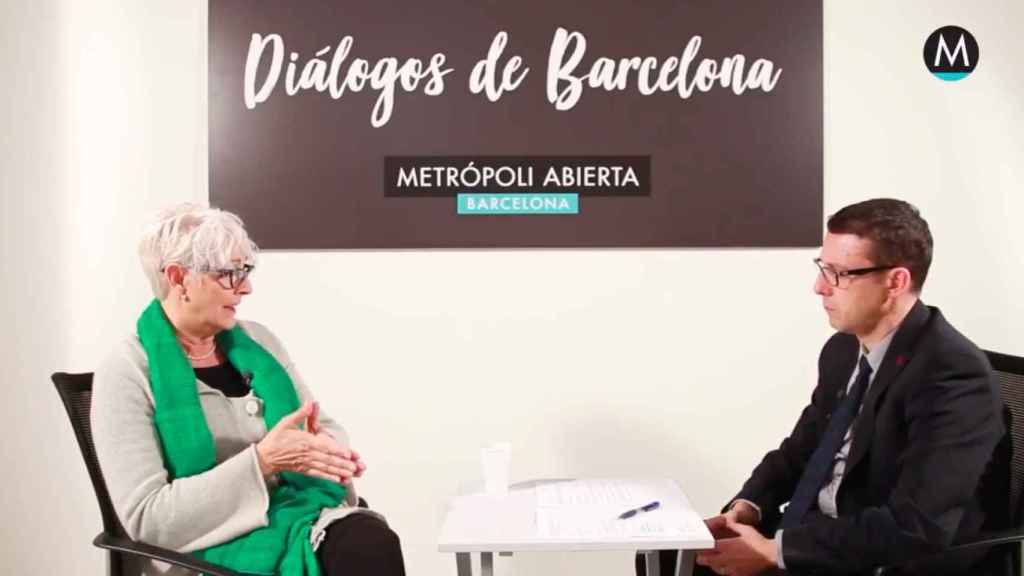 Nuria Paricio respondiendo a Lluís Regàs en 'Diálogos de Barcelona' / METRÓPOLI ABIERTA