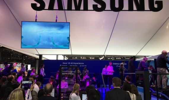 Presentación del Galaxy S9 en el Mobile World Congress / HUGO FERNÁNDEZ