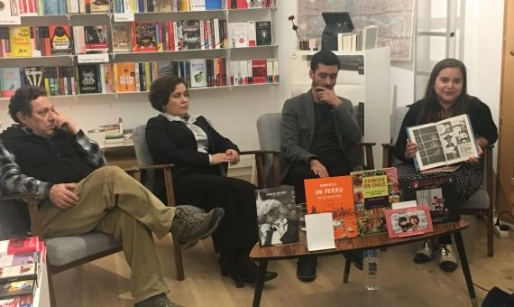 M.Hasson, Ma. E. Aguayo, de Nauta Colecciones; C. Aguilera y Fca. Cárcamo en la librería Malpaso