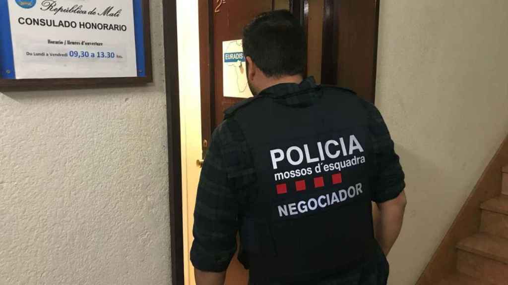 Un equipo de negociadores ha logrado liberar a la mujer retenida / Mossos d'Esquadra