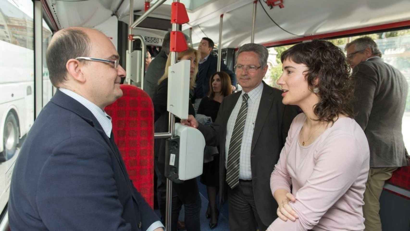 El consejero delegado de TMB, Enric Cañas (izquierda), y la exmpresidenta de la empresa, Mercedes Vidal / TMB