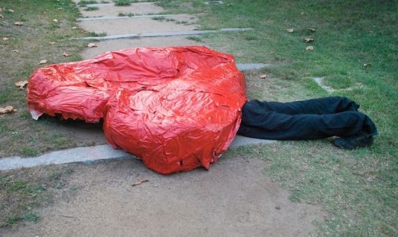 Una de las piezas de la exposición 'Inject love' en la Casa Batlló de Barcelona