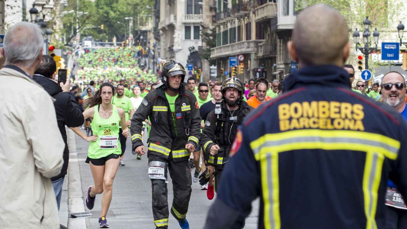 Los barceloneses se han lanzado a practicar deporte, siete d cada 10 ciudadanos lo hacen de manera habitual / HUGO FERNÁNDEZ