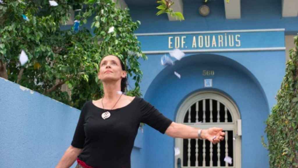 Escena de la película Aquarius / AQUARIUS