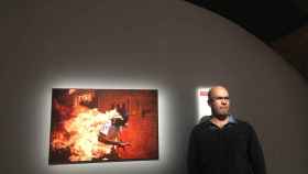 La imagen ganadora del World Press Photo 2018 con su autor Ronaldo Schemidt | PAULA BALDRICH