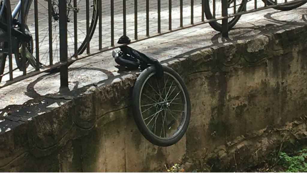 Mucha cadena para tan poca rueda