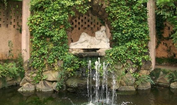 Fuente de la Ninfa Egeria en el Laberinto de Horta