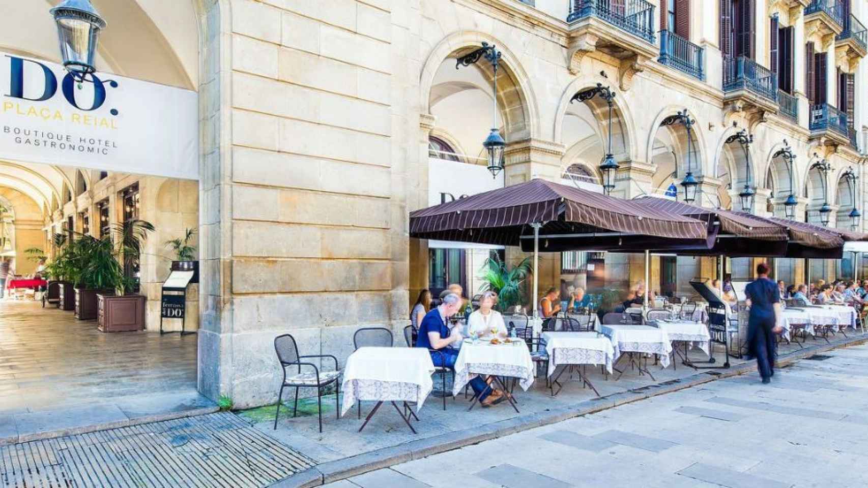 Imagen actual del hotel DO, en plena plaza Reial /Archivo