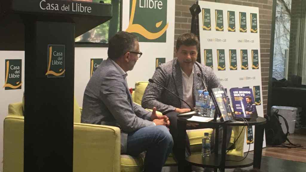 Balagué y Pochettino en La Casa del Llibre de la Rambla de Catalunya / AROA ORTEGA