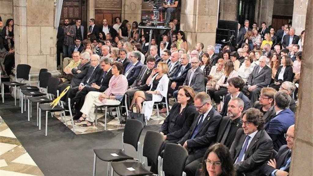 Ada Colau ha aplaudido la salida del PP del gobierno en la toma de posesión de los nuevos 'consellers' / EUROPA PRESS