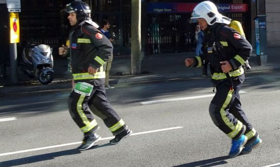 Entre otras cosas, los bomberos reivindican mejoras salariales / Archivo