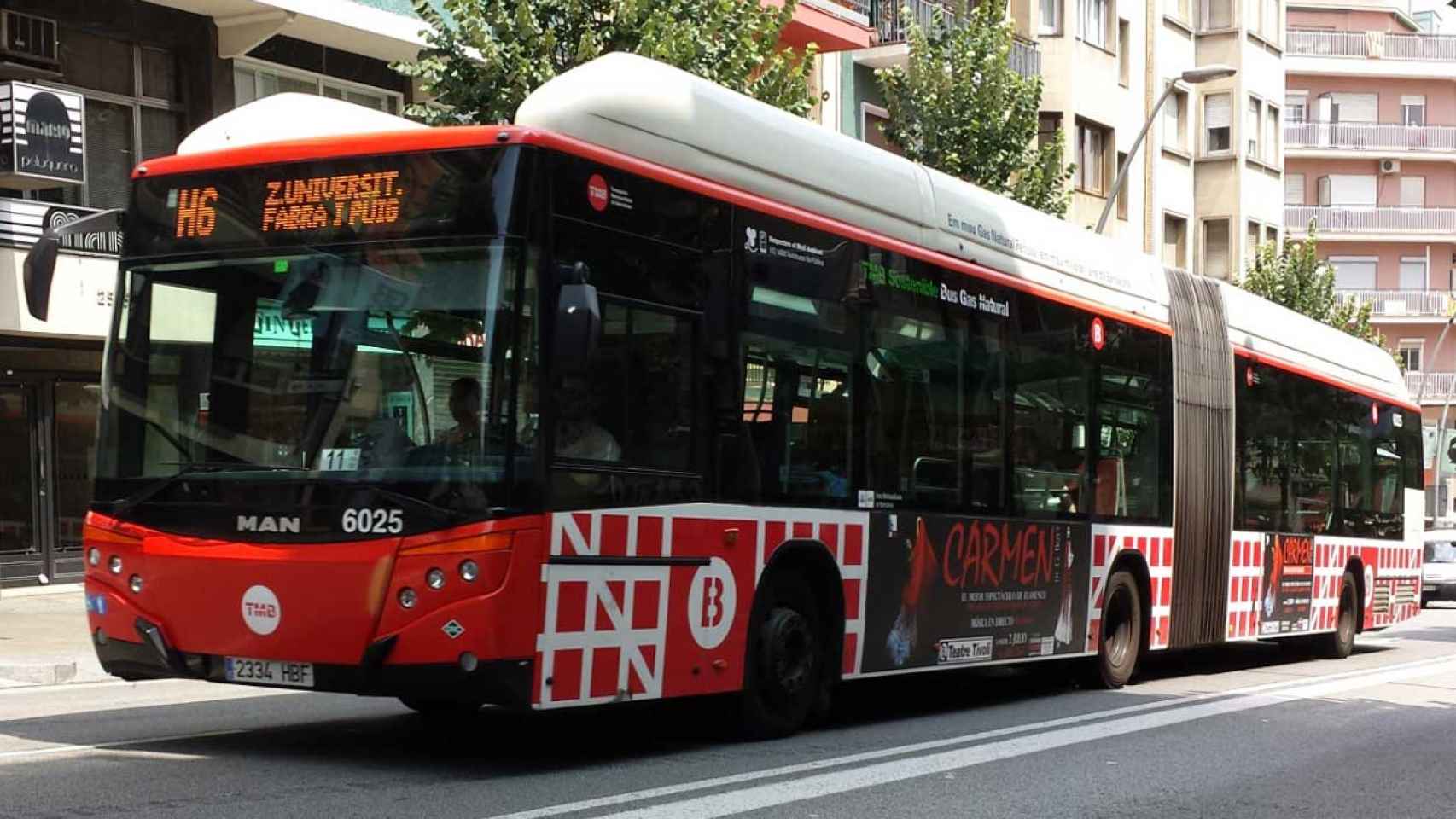 Indignación por la subida de metro y bus: ¡Que pague Colau!