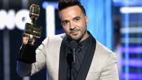 Luis Fonsi agradeció el premio a su audiencia latina / ETHAN MILLER. GETTY IMAGES