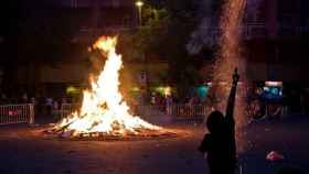 Una hoguera como las 50 que arderán en Barcelona por Sant Joan