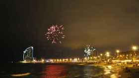 La playa de Barcelona en la noche de San Juan