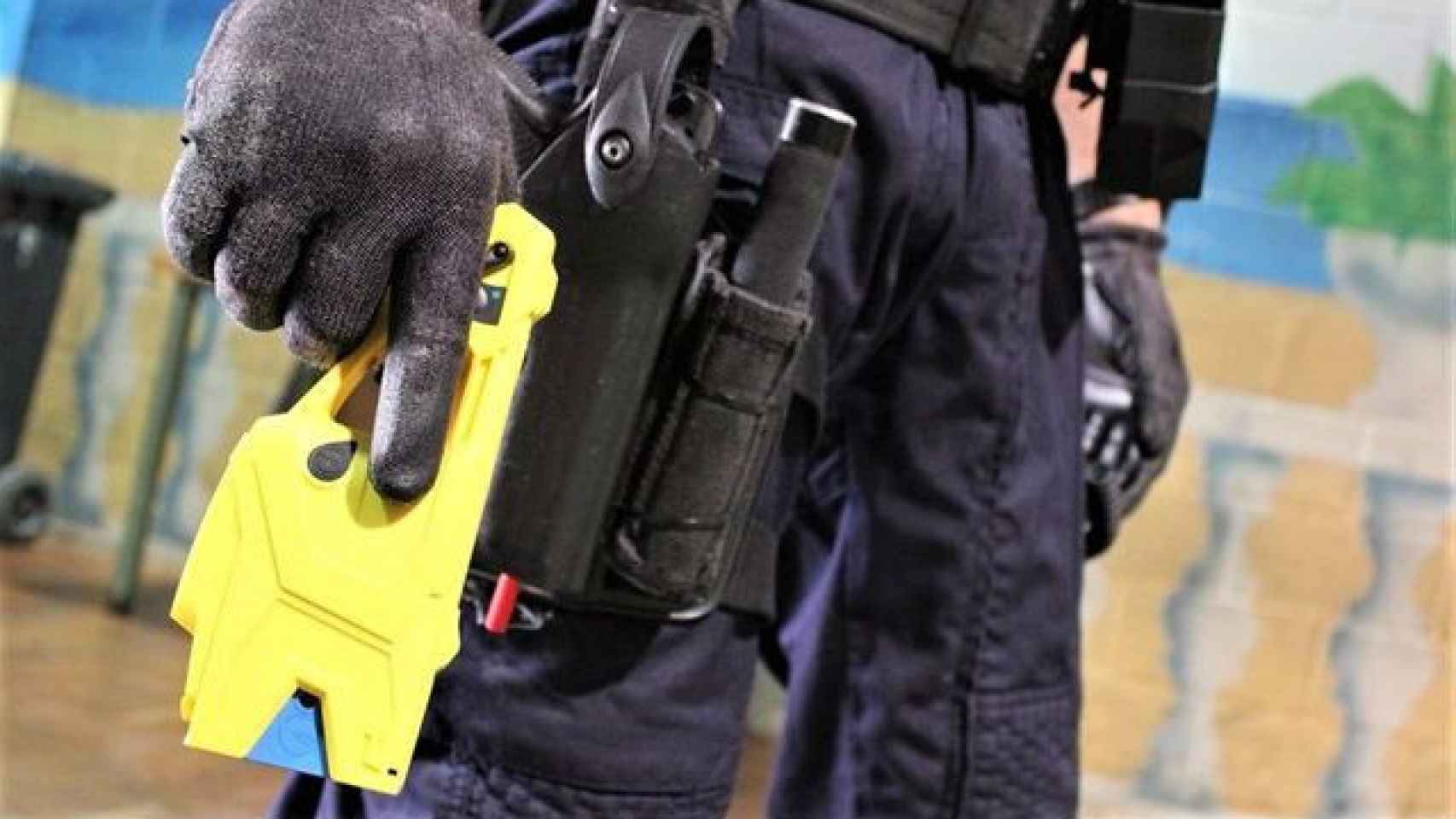 Los Mossos ya pueden usar las pistolas Taser / EUROPA PRESS