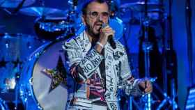 Ringo Starr, en plena actuación en el Palau / EFE