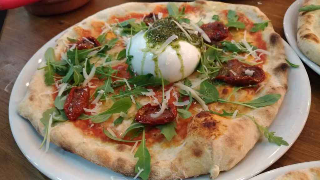 La pizza de base fermentada, secreto de Jet Coffee & Pizza