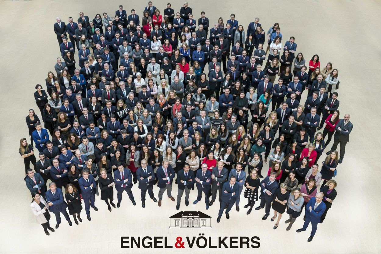 Los trabajadores de Engels&Völkers de Barcelona, un grupo muy unido / E&V