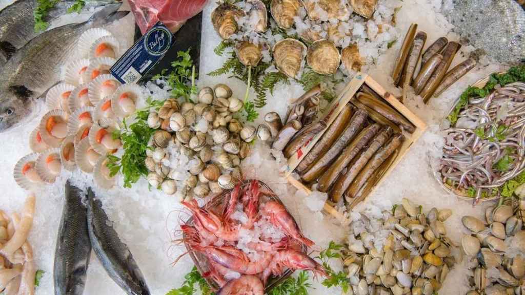 Género del restaurante Arrós i Peix, uno de los mejores para comer pescado y marisco en Barcelona