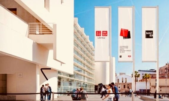 uniqlo macba 1