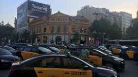 El taxi se mantendrá en la calle hasta el viernes... por lo menos / A.O.